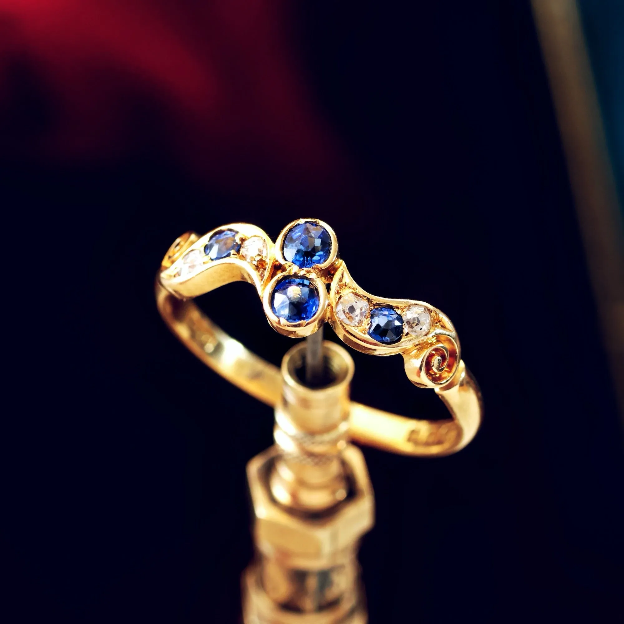 Beautiful Antique Date 1897 Sapphire & Diamond Ring