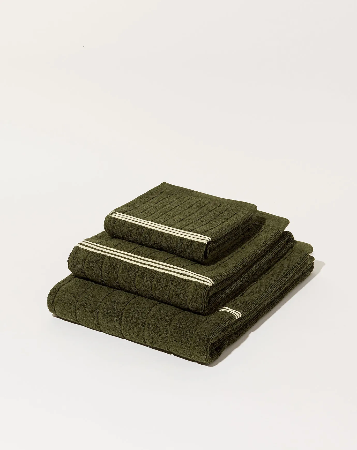 Emerald Hand Towel in Moss